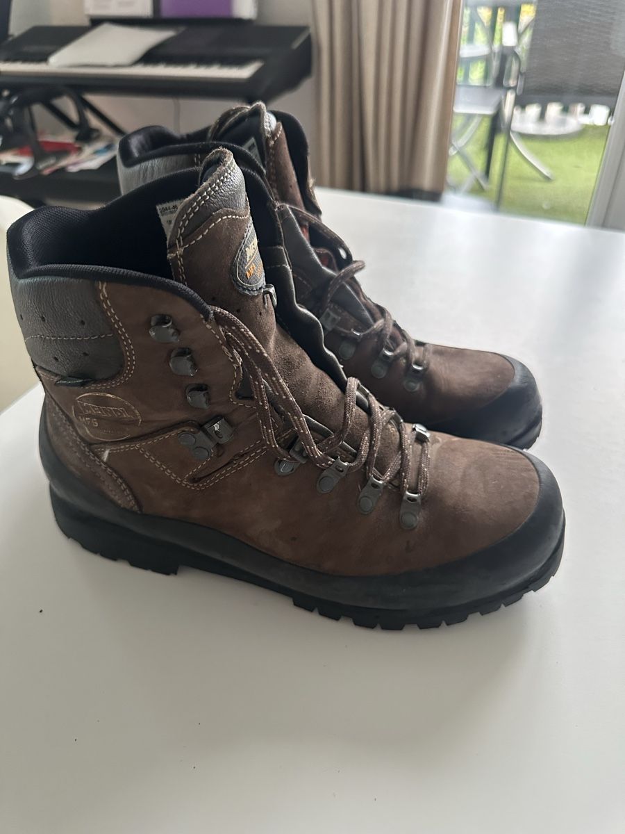 Meindl Scarpe da uomo: Meindl mfs vakuum wanderstiefel gr.43 – Usato da Oberwil BL venduto da Nileferd