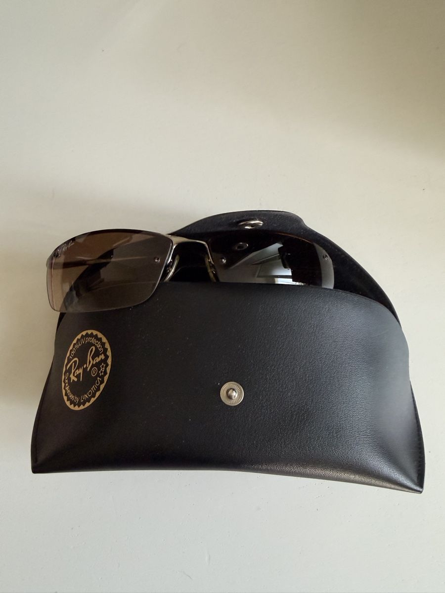 Ray-Ban Lunettes & Verres: Lunettes de soleil Ray Ban – D'occasion à Nyon par ana_f565