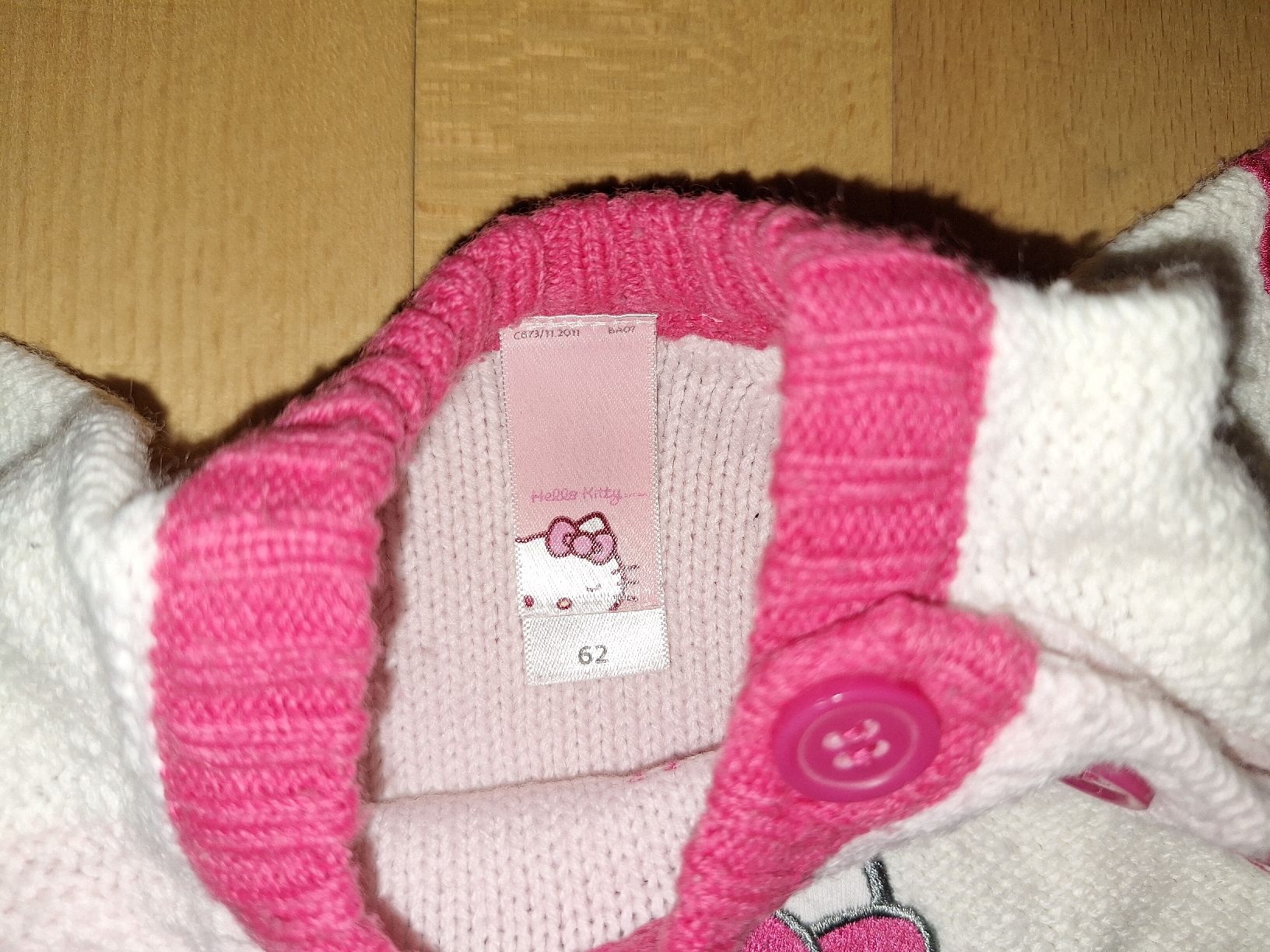 Pullover & Sweatshirts: Pullover "Hello Kitty" in Gr. 62 – Gebraucht aus Oberrieden von man_9tm2 2