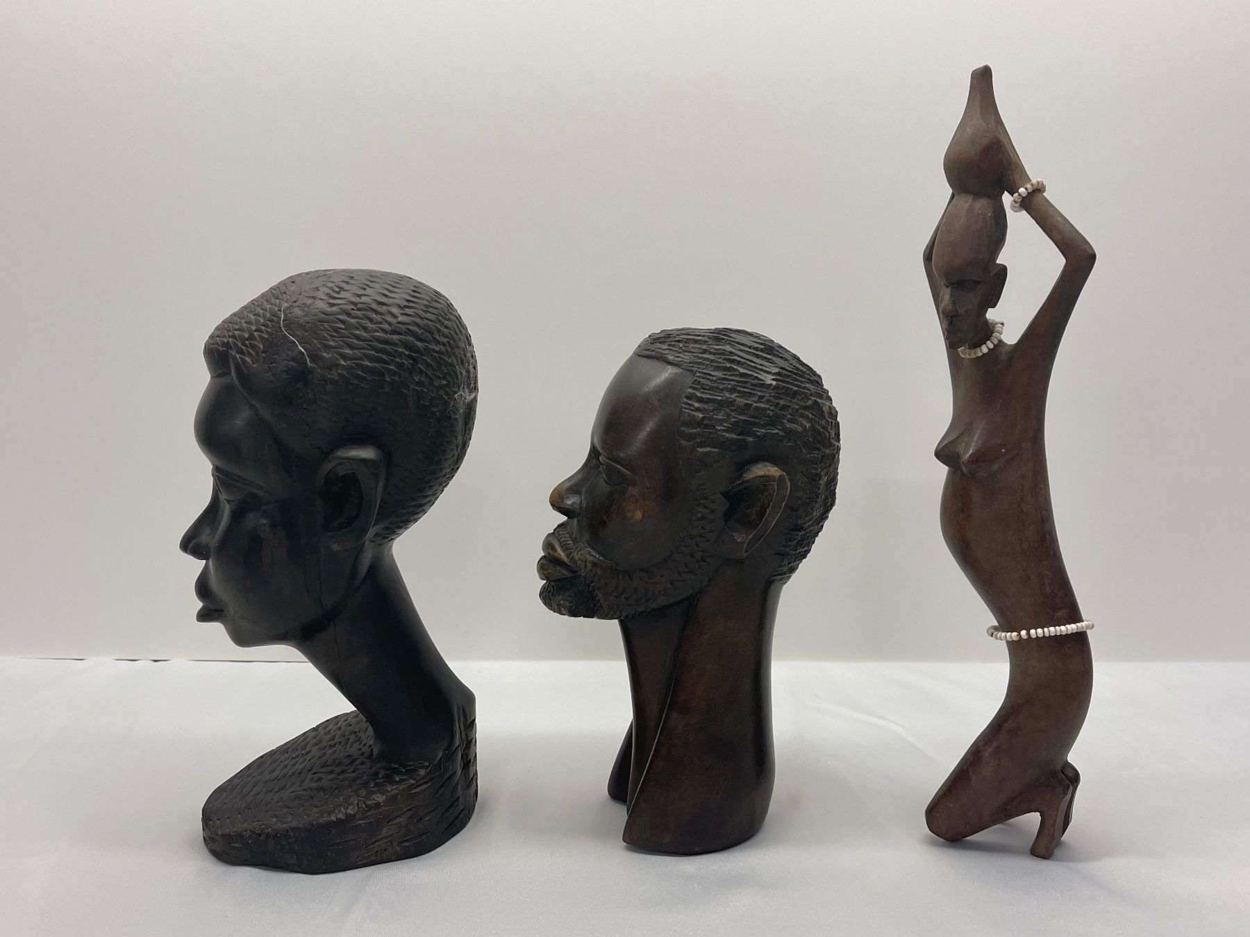Xilografie: Afrika Holzfiguren Schnitzereien – Usato da Burgdorf venduto da Pistar 2