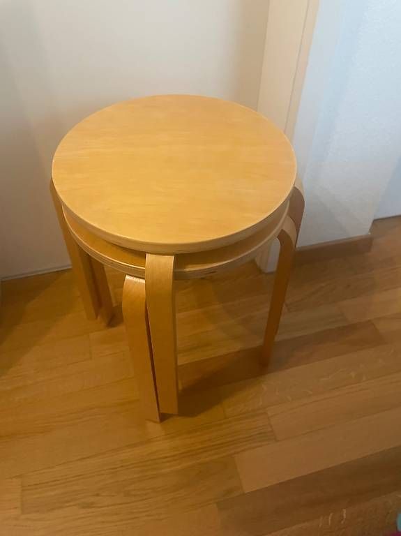 Ikea Tabourets: Ikea frosta hocker 2 stück – D'occasion à Dübendorf par rocki07
