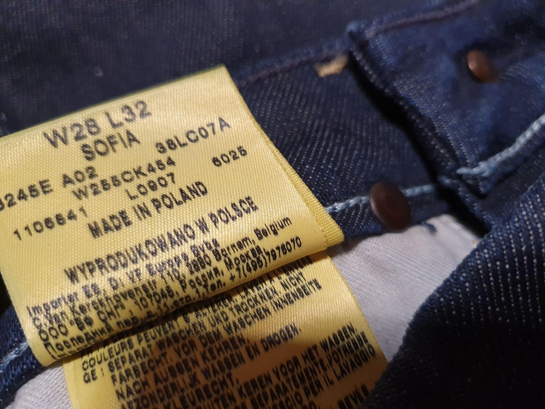 Wrangler Jeans: Wrangler Top Zustand Sofia Jeans Gr. 28 L32 – Usato da Val D Illiez venduto da SnowRoof 4