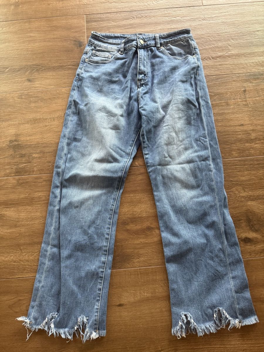 Jeans: Distressed Hem Jeans, Size M – Nuovo (secondo la descrizione) da Glis venduto da lus_sx55