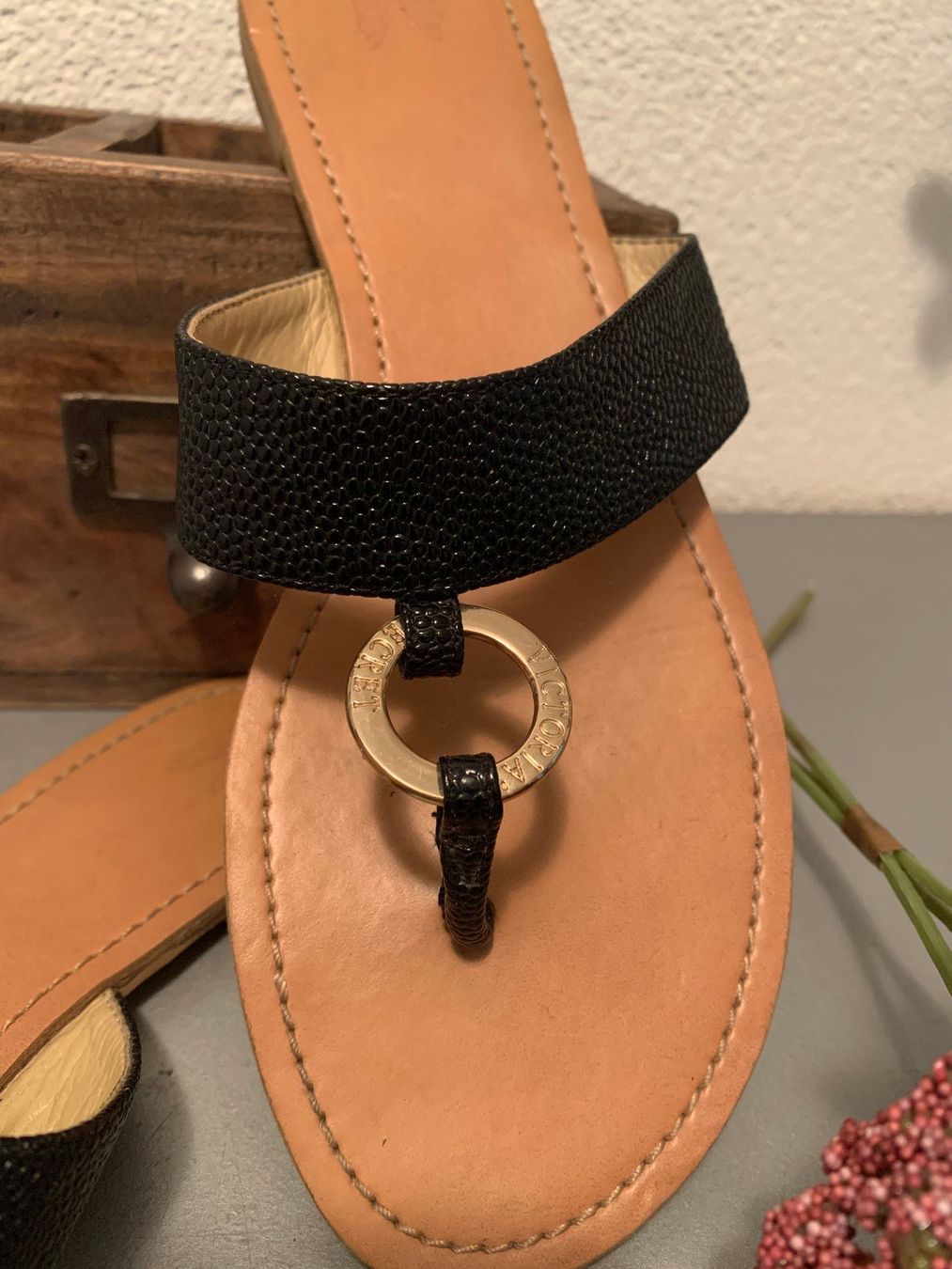Victoria's Secret Scarpe da donna: FlipFlop Victoria Secret, 37 – Usato da St. Gallen venduto da Miousch 1