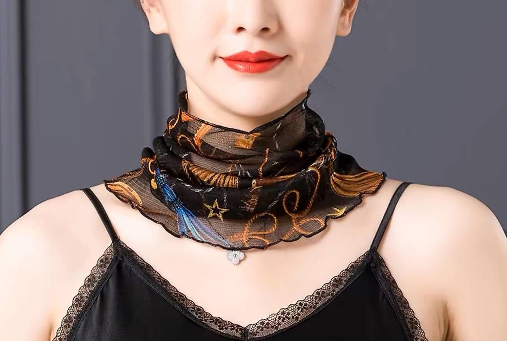 Foulard & Sciarpe: Halskrause aus 100% Seide – Nuovo (secondo la descrizione) da Kriens venduto da Angie88