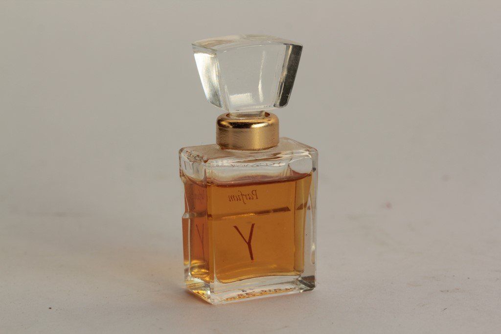 Saint Laurent Profumi & Eau de Toilette: YVES SAINT LAURENT Parfum Y 7,5 ml – Usato da Vandoeuvres venduto da Dom-Tom 1