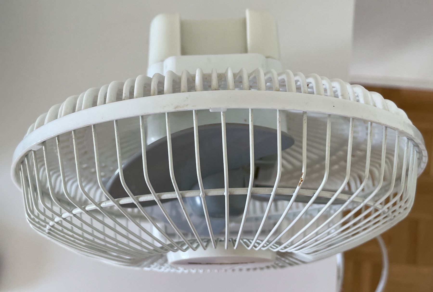 Ventilatori: Tisch - Ventilator weiss, 2 Stufen – Usato da Gümligen venduto da soleil149 5