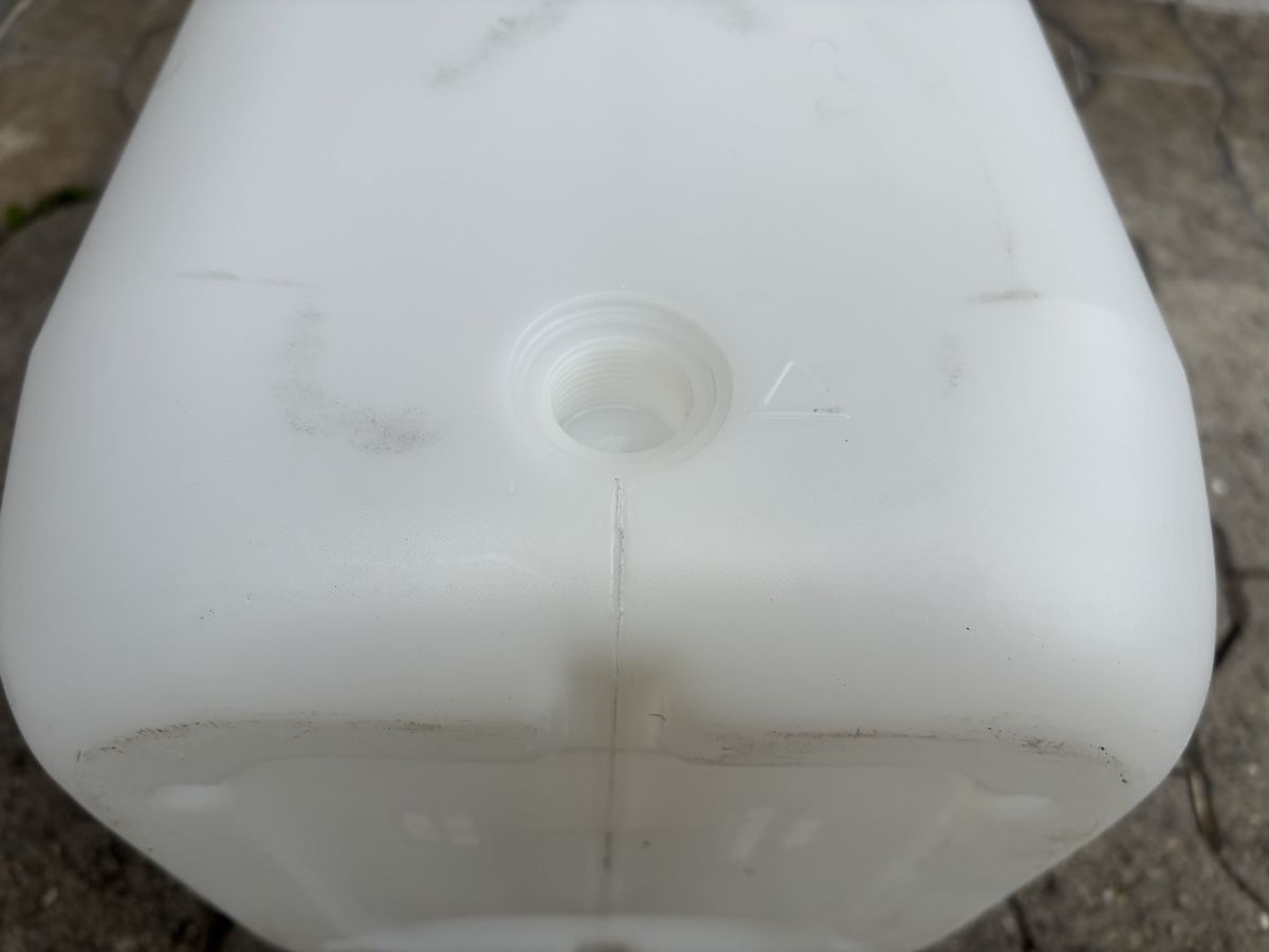 Taniche per benzina: Kanister 25 Liter – Usato da Jonschwil venduto da Lambo5000 3