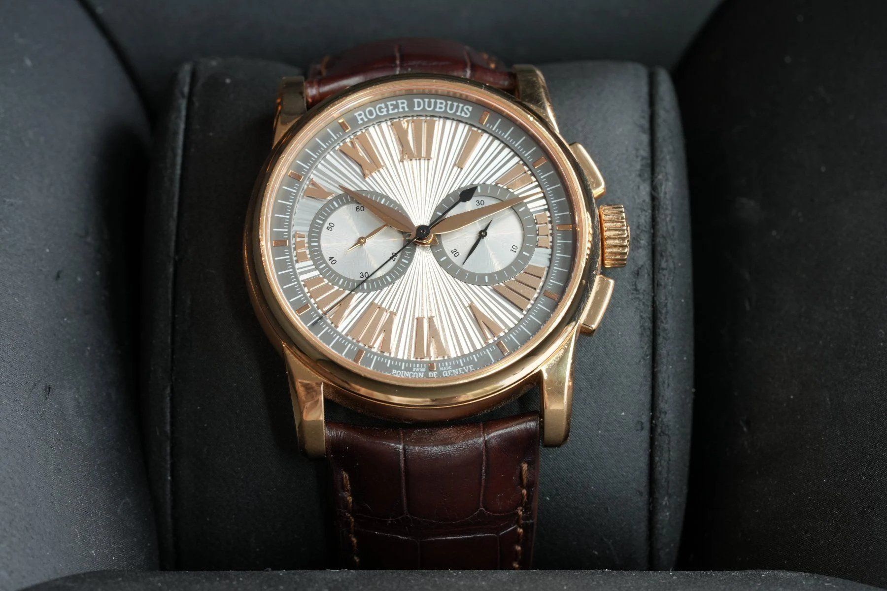 Roger Dubuis Orologi: Roger Dubuis Hommage Chronograph 18k Gold – Usato da Thalwil venduto da LeCh1ffre 9