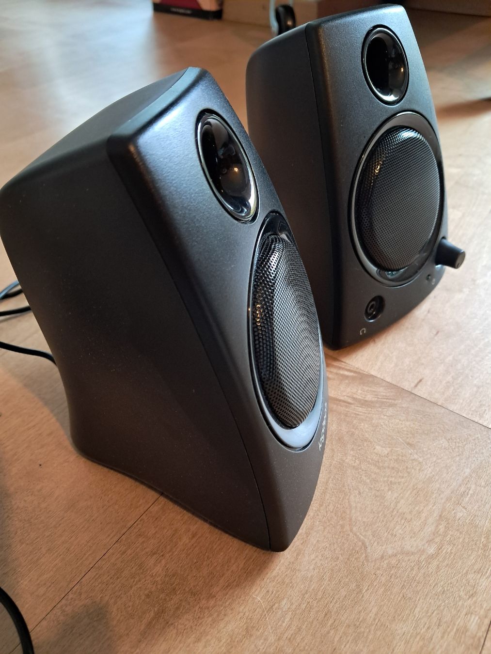 Logitech Casse acustiche: 2x Böxli/Lautsprecher Logitec – Usato da Winterthur venduto da fabelwin 3
