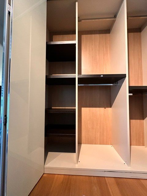 Armadi: Kleiderschrank mit Falttüren – Usato da Zürich venduto da KatZH 3