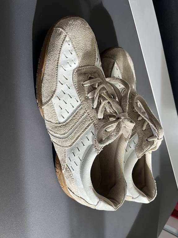 Damenschuhe: Paire de chaussures Century – Gebraucht aus Saules von Pathan 4