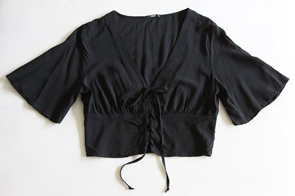 Tezenis Blusen: TEZENIS | Crop Top Sommerbluse S | Tie Up Design Bindebändel – Gebraucht aus Engelburg von Rmueller