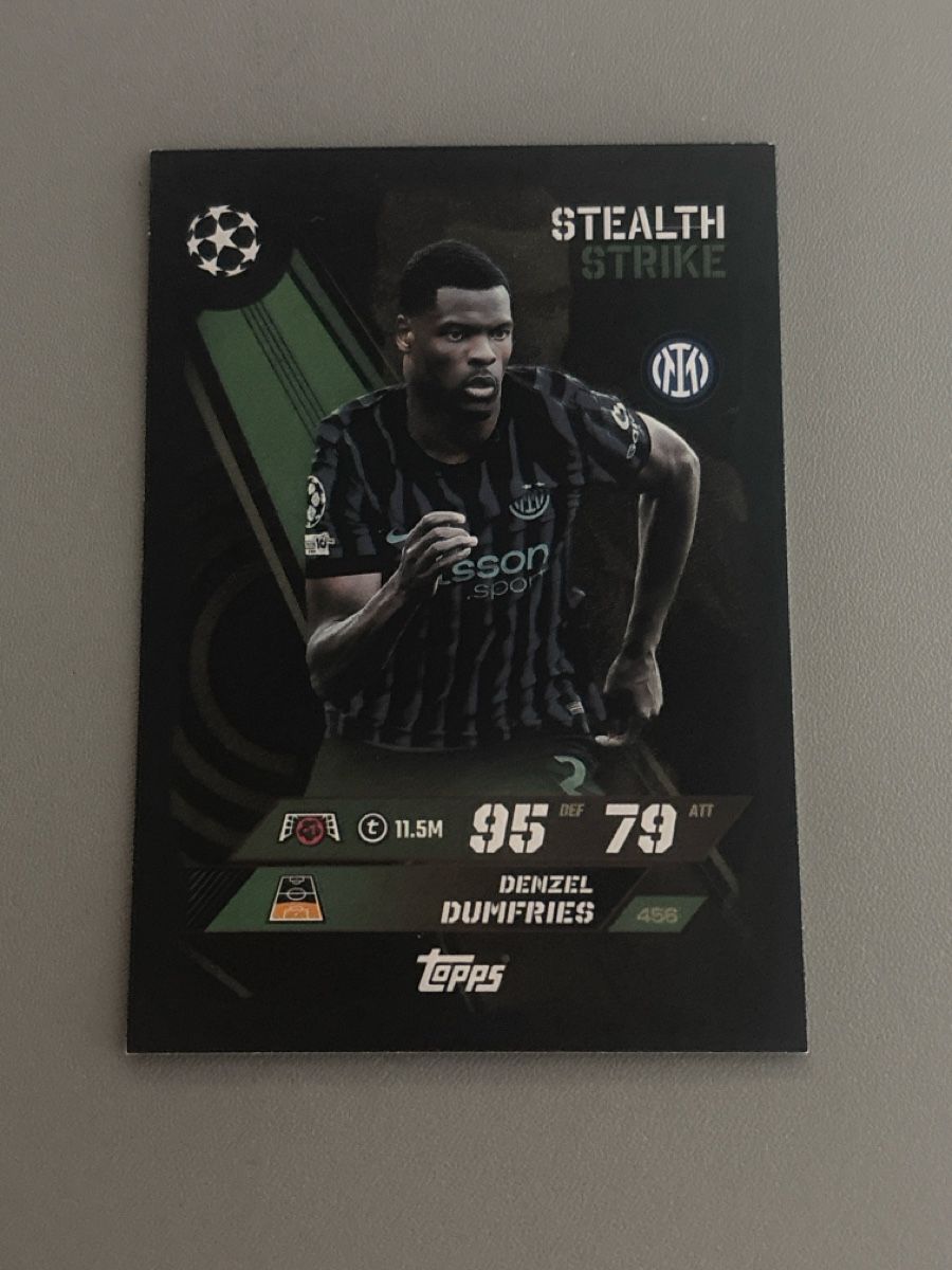 Topps Cartes à collectionner: Topps Match Attax Denzel Dumfries Inter Stealth Strike – Neuf (Voir description) à Wabern par fig_t688