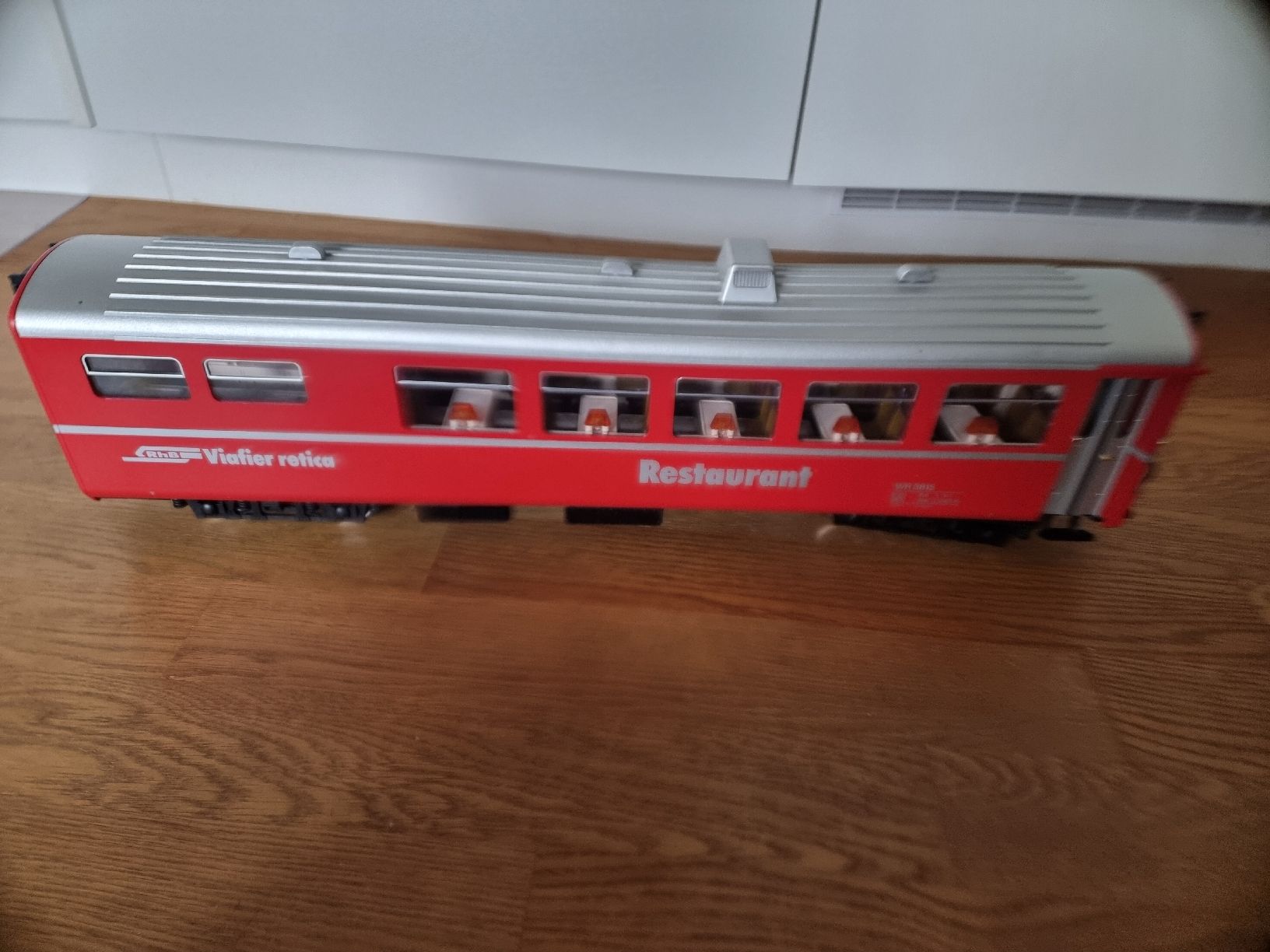 LGB Modellini di ferrovie: LGB RhB Speisewagen 3815 – Usato da Zumikon venduto da chv_w96q 1