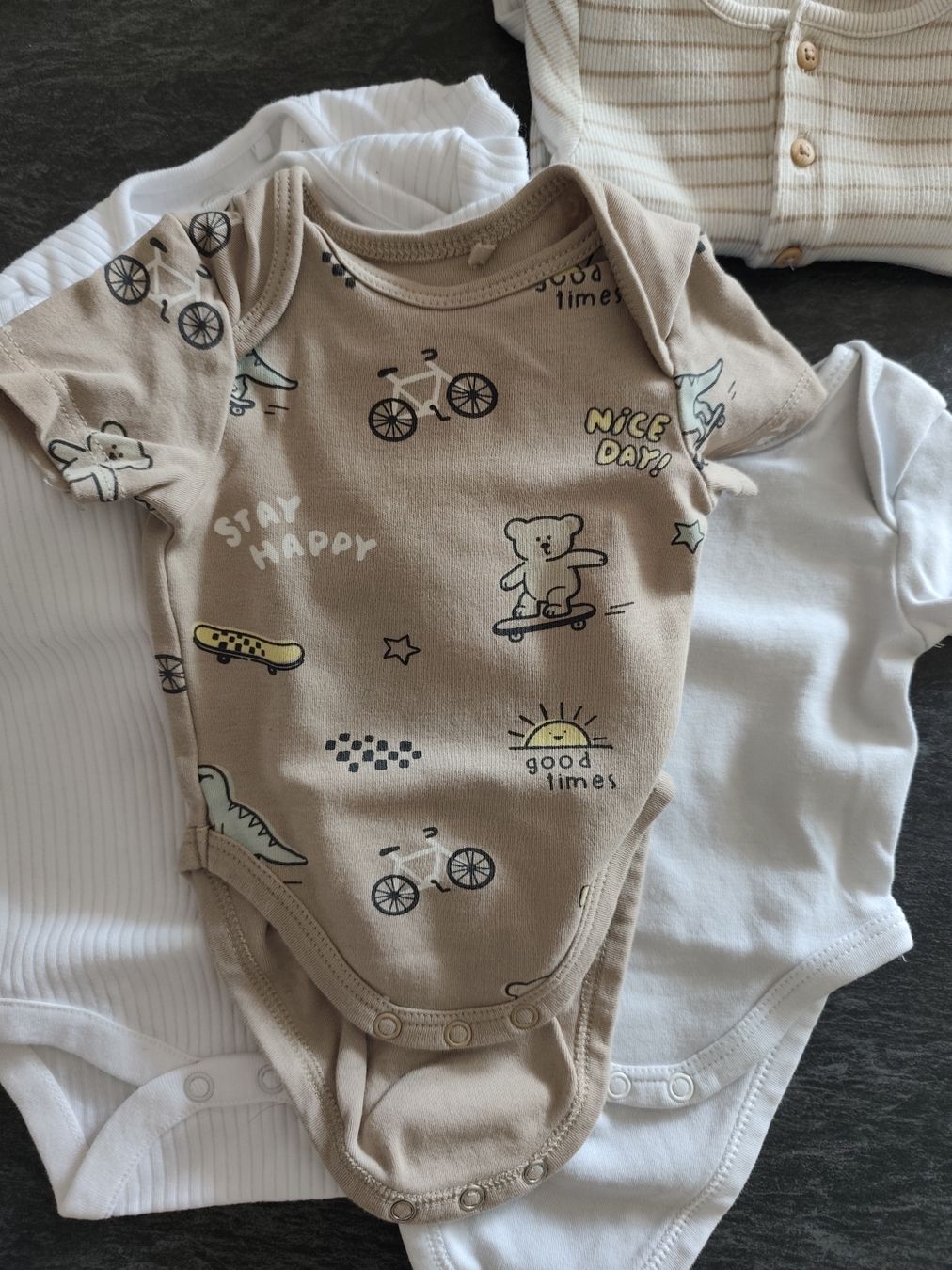 Lotti & Set di vestiti: Lot Bodies 1mois – Nuovo (secondo la descrizione) da Martigny venduto da Vintage-23 2