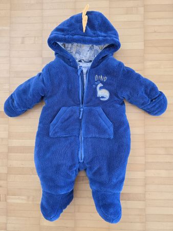 Süsser Winteranzug für Babys