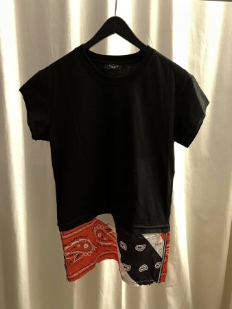 Cooles T-Shirt mit Bandana-Print, schwarz, neu, Gr. S / M
