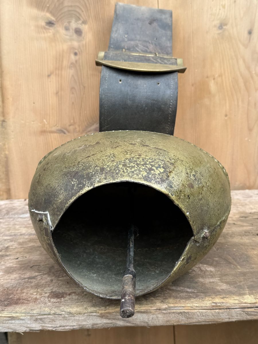 Campanacci mucche: Schöne grosse Glocke, guter Klang – Usato da Sargans venduto da fox7320 7