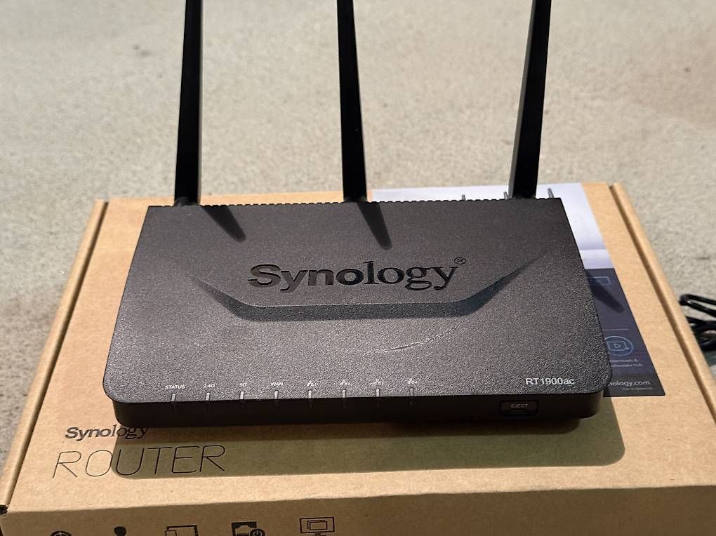 Synology Modem & Router: Synology Wireless Router RT1900ac – Usato da Frieswil venduto da papagei9