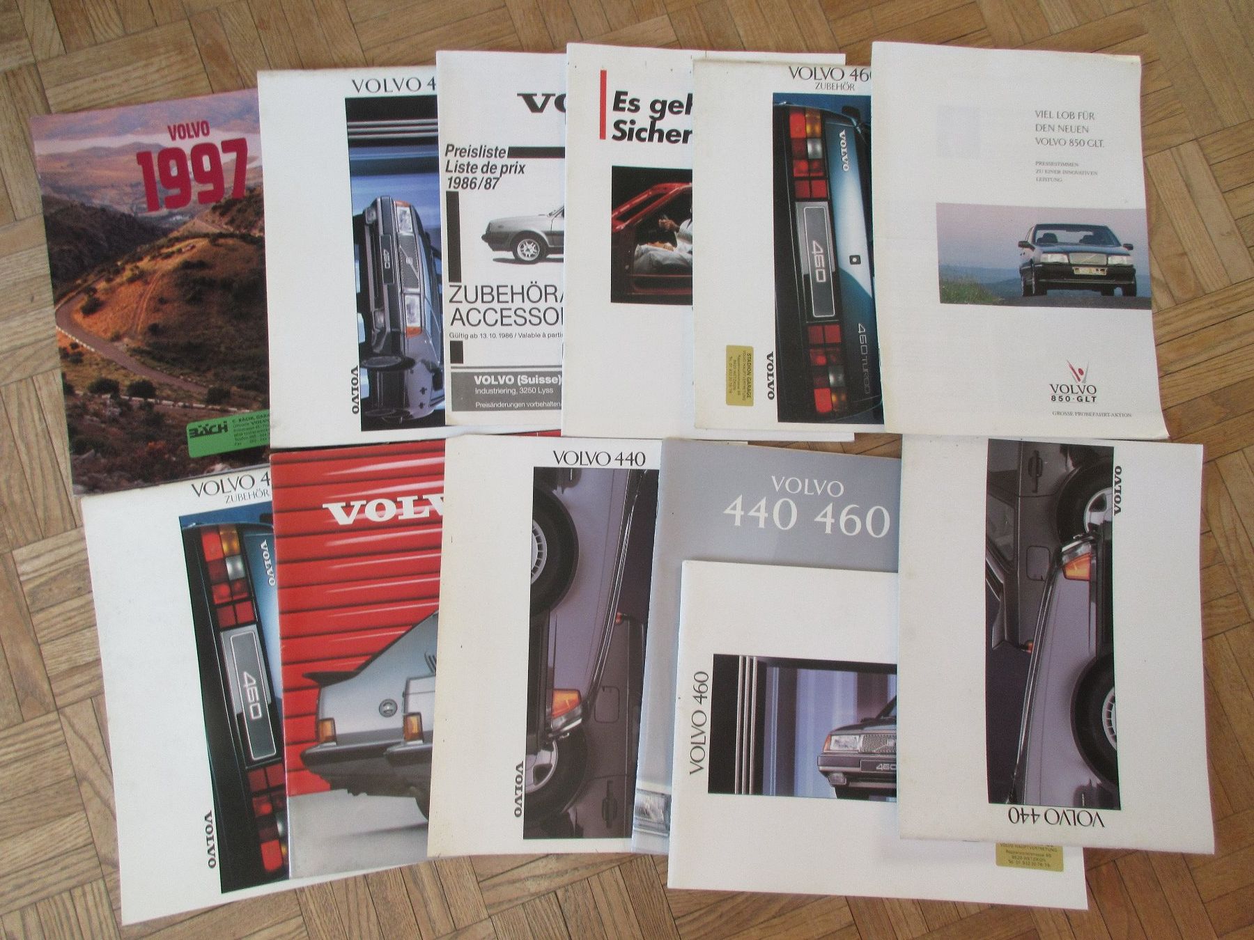 Volvo Documenti: Lot 12 VOLVO Prospekte – Usato da Uster venduto da djet5_vs