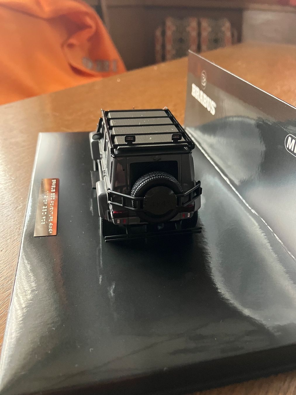 Minichamps Kit di modellismo & Modellini statici: Brabus 550 Adventure 1:43 Sammlermodell – Usato da Kandergrund venduto da RHLF 3