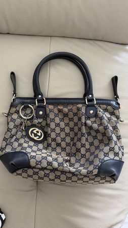 Sac à main Gucci en toile GG 