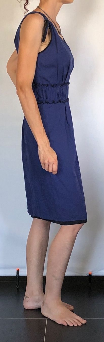 Kleider: Robe sans manches bleu marine cintrée Bruuns Bazaar – Neu (gemäss Beschreibung) aus Coppet von Vanessamode 4