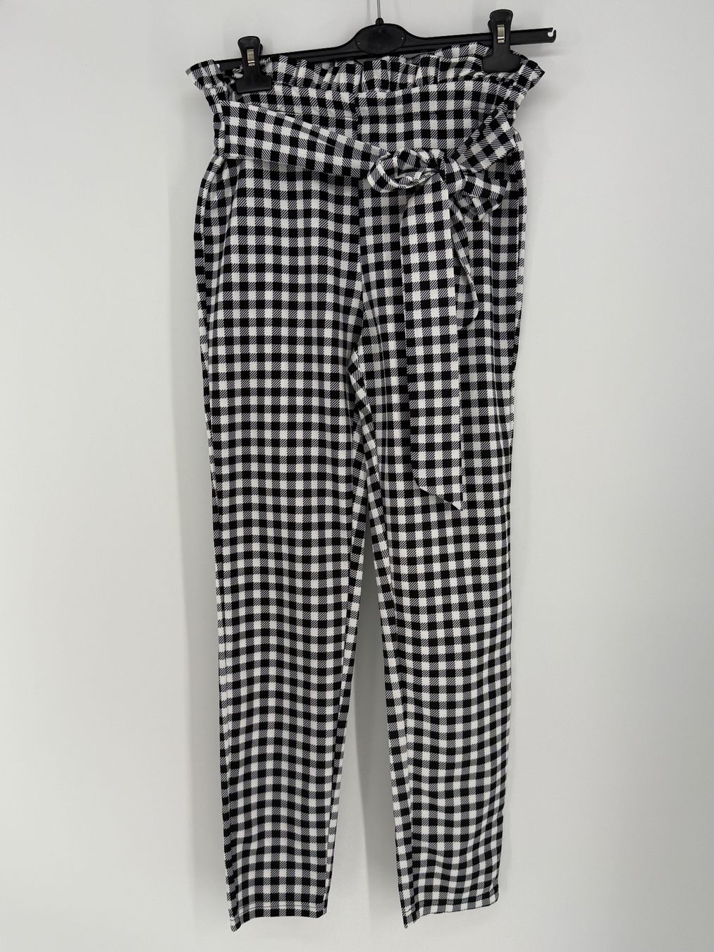 Shein Pantaloni: Karo Hose Gr. M von Shein – Usato da Auenstein venduto da moin.