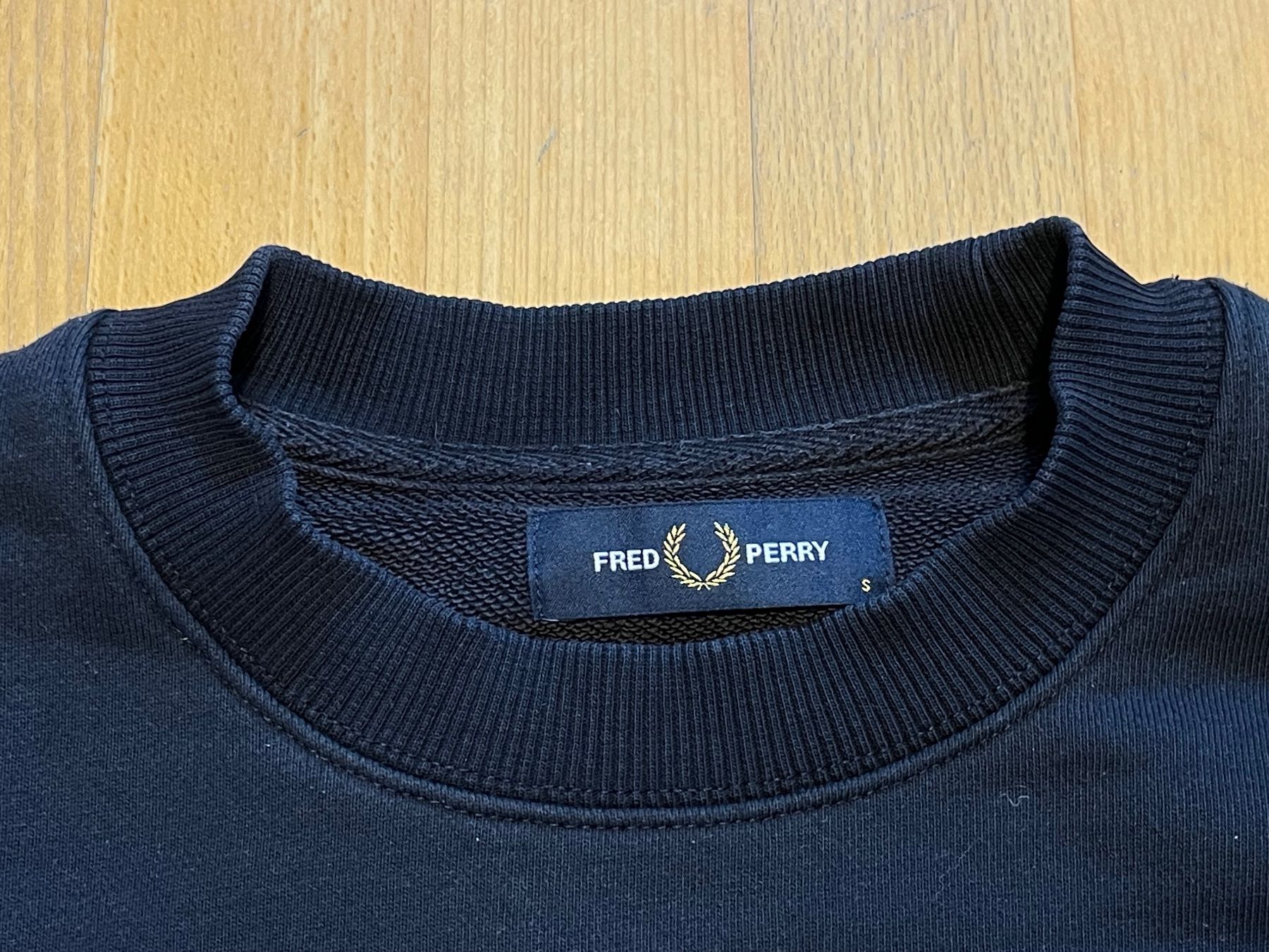 Fred Perry Pullover & Sweatshirts: Fred Perry Pullover Sz S – Gebraucht aus Zürich von le_souk 2