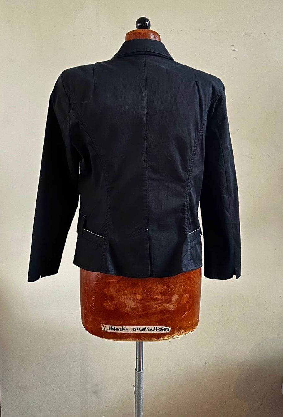Marc Cain Giacche: Marc Cain Sport Jacket Damen 38 – Usato da Liestal venduto da Ballybs 1