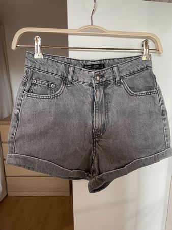 Denim Short grau, Bershka Gr. 36/S