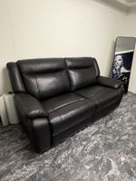 2-Sitzer Ledersofa schwarz mit Relaxfunktion guter Zustand