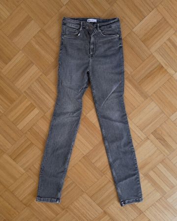 Zara Jeans Grau Grösse 36 guter Zustand
