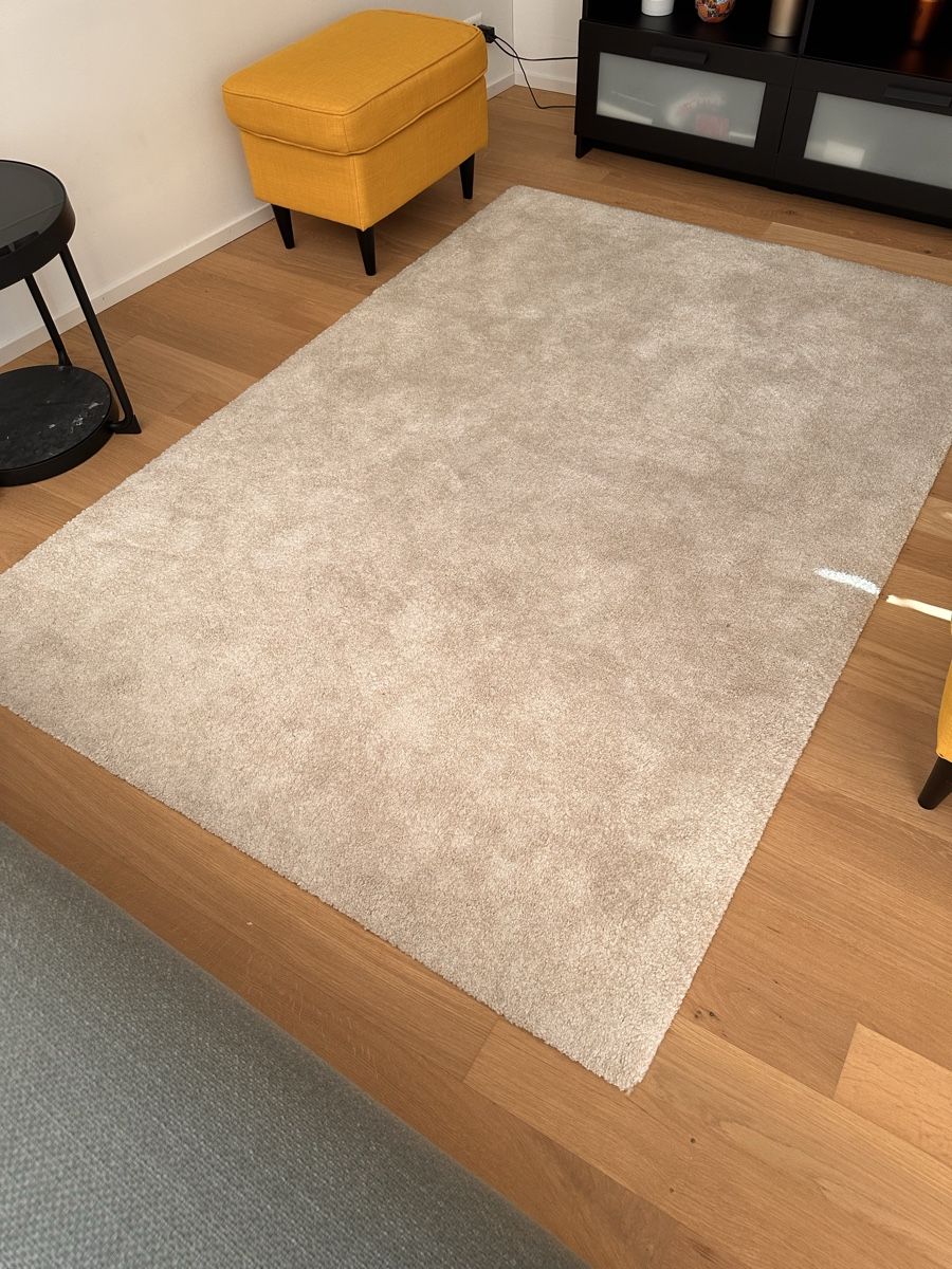 Teppiche: IKEA Stoense rug – Gebraucht aus Zürich von sem_6kf7