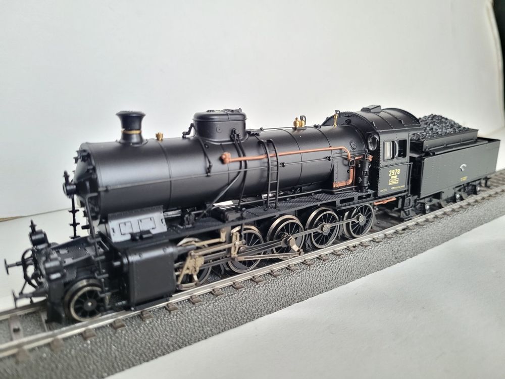 Locomotive ROCO 43335 C 5/6 SBB 2978 continu analogique 1