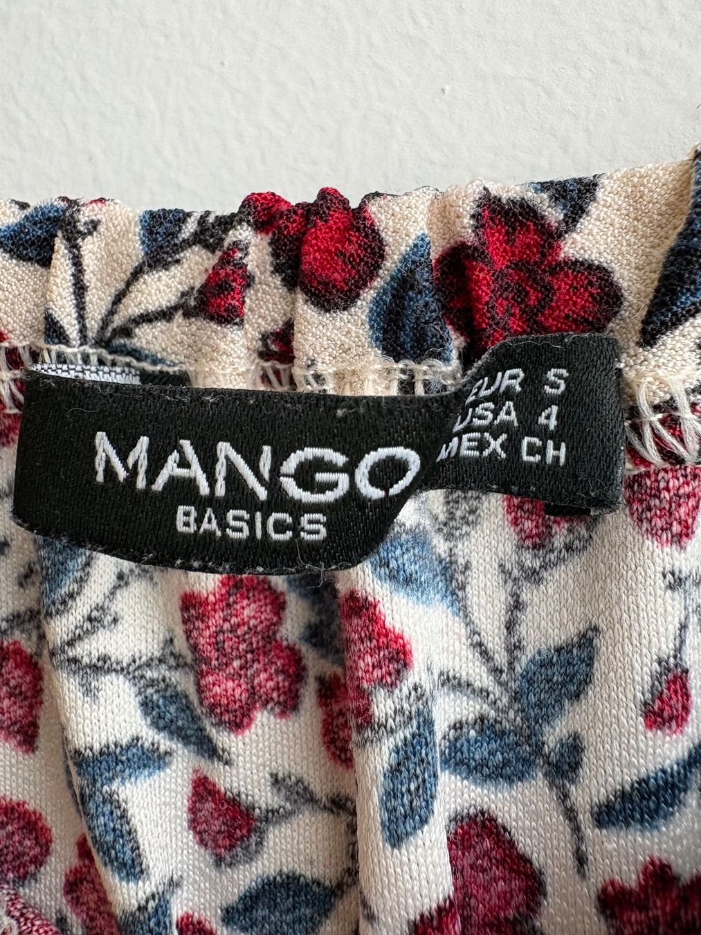 Mango Vestiti: Mango Minikleid mit Blumenmuster Grösse S – Usato da Schaffhausen venduto da Miorajah 3
