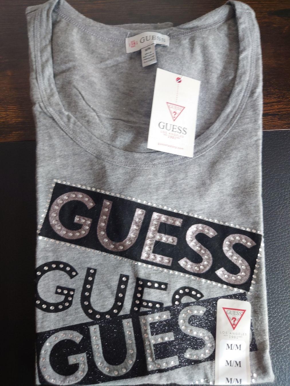 Guess T-Shirts: Guess T-shirt Size M, nuova con tag – Neu und originalverpackt aus Savosa von Puffola