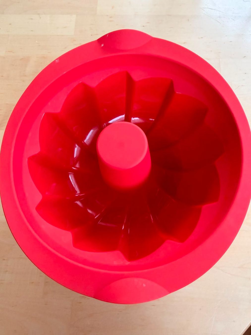 Tupperware Moules à gâteaux: Tupperware Silikon Gugelhupfform – D'occasion à Gwatt (Thun) par Knuddel.88
