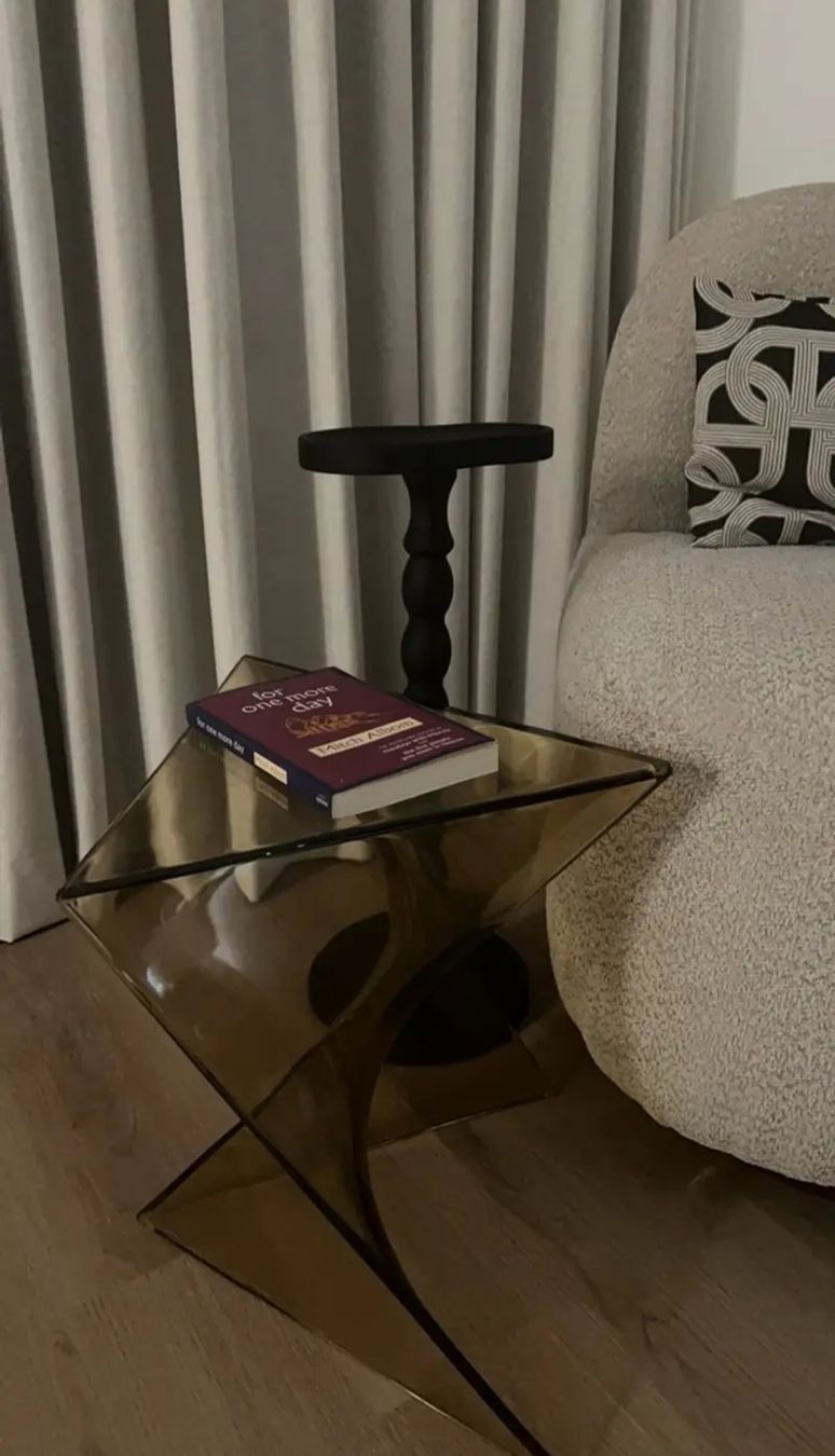 Comodini: Moderner Plexi Beistelltisch  Top Zustand – Usato da Brig venduto da pra_b5r9 1