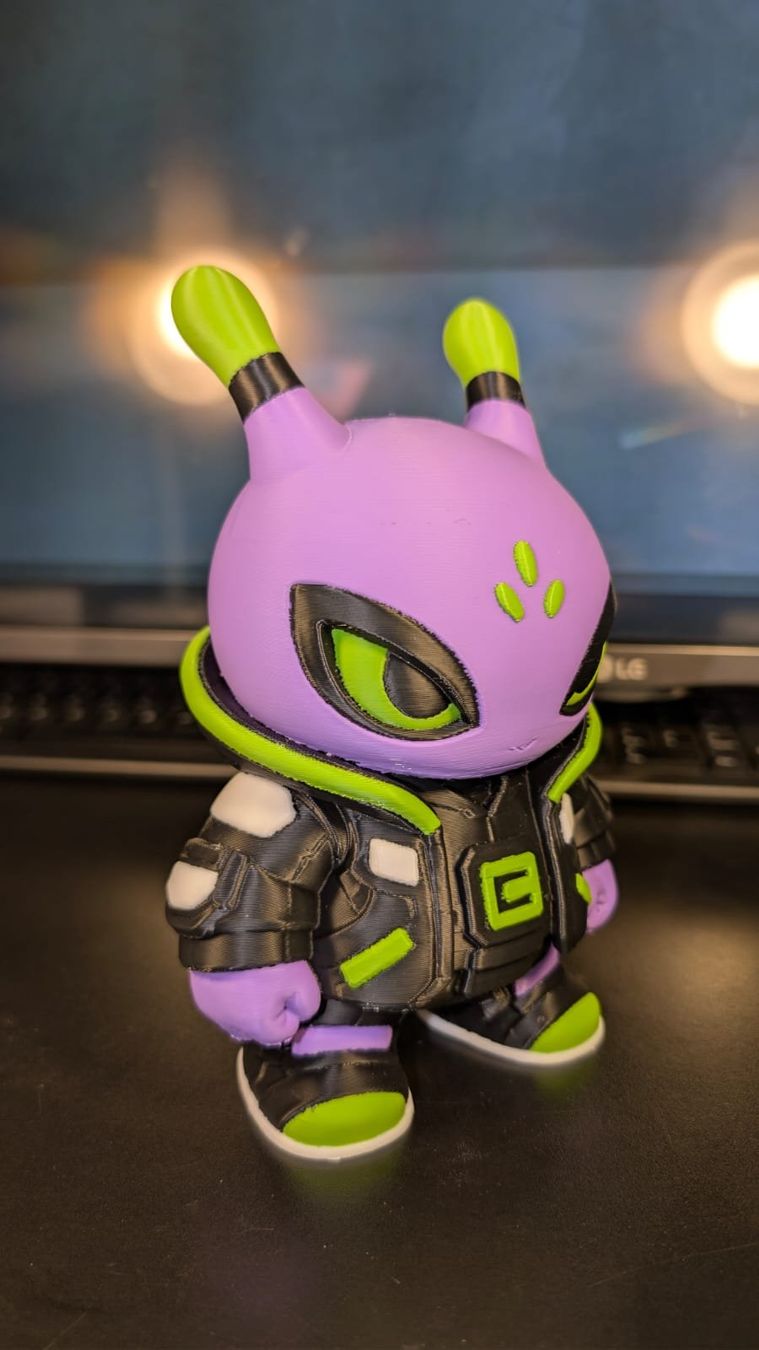 Statuette: Cyber Alien Figure 180mm | Multicolor 3D Printed Collectible – Nuovo (secondo la descrizione) da Roveredo GR venduto da 3D_ZAGA 2