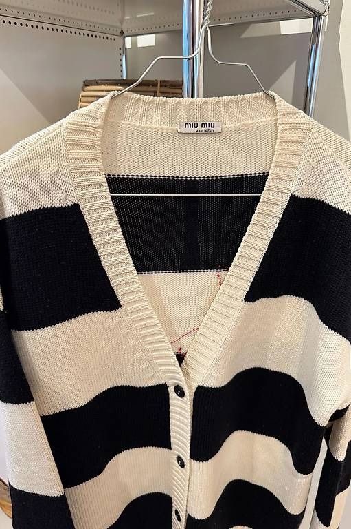 Miu Miu Giacche: MIU MIU CARDIGAN – Nuovo (secondo la descrizione) da Schwyz venduto da bofb 5