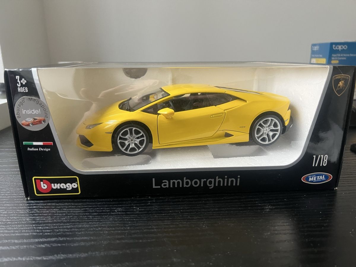 Bburago Modellini d'auto: 8x Supercar collection 1:18 – Nuovo e nell'imballaggio originale da Adliswil venduto da kev_9yyp 5
