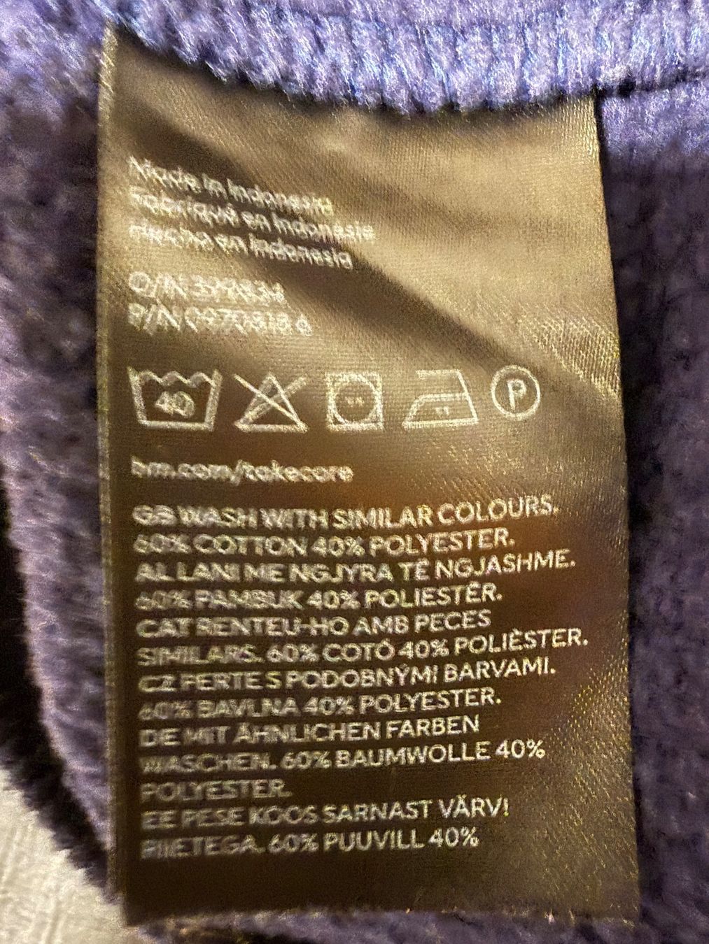 H&M Maglioni & Felpe: H&M Pullover dunkelblau Grösse S gebrauchter Zustand – Usato da Hundwil venduto da Sandysan1702 3
