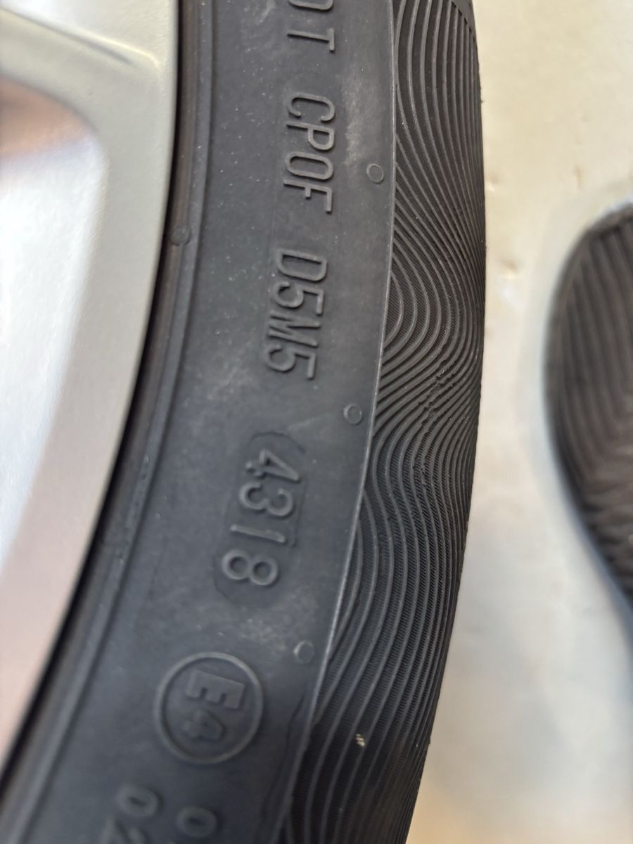 Audi Pneumatici & Ruote complete: Audi A3 Sommerkompletträder  – Usato da Bretzwil venduto da Mygarage4147 3