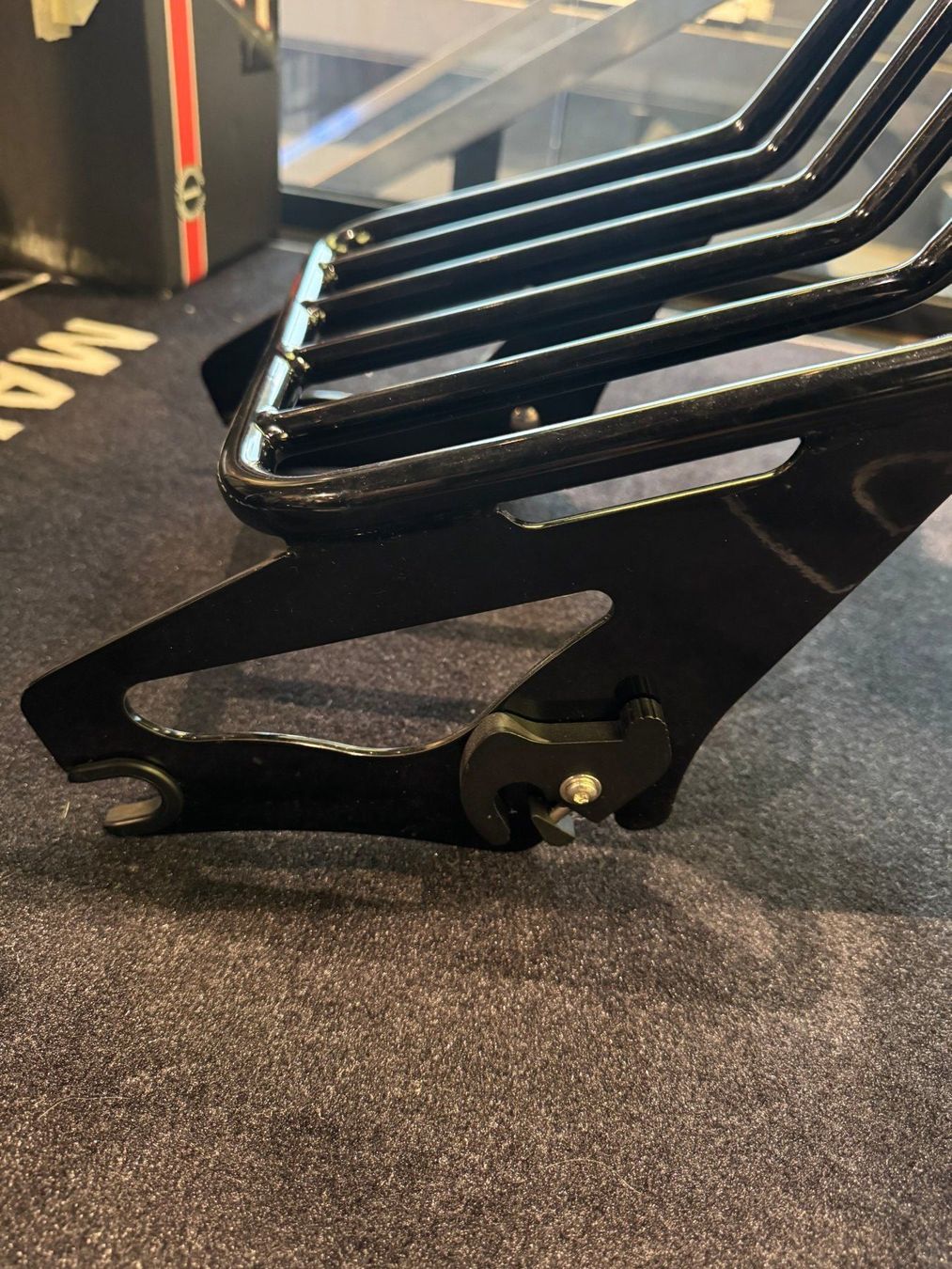 Tutti i ricambio per moto: H-D Touring Gepäckträger – Usato da Dietikon venduto da Baechli-Motorcycles 1