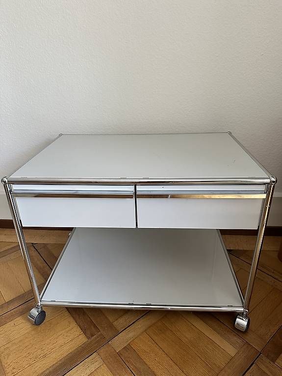 USM Korpus: USM Möbel mit Rollen – Gebraucht aus Luzern von roo_rg72