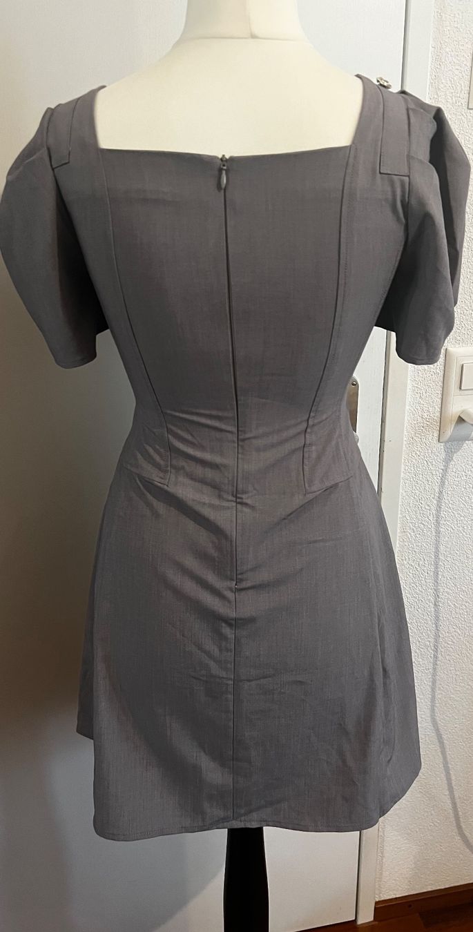 Kleider: Grey dress with gems – Neu und originalverpackt aus Zug von mkurganskaya 3