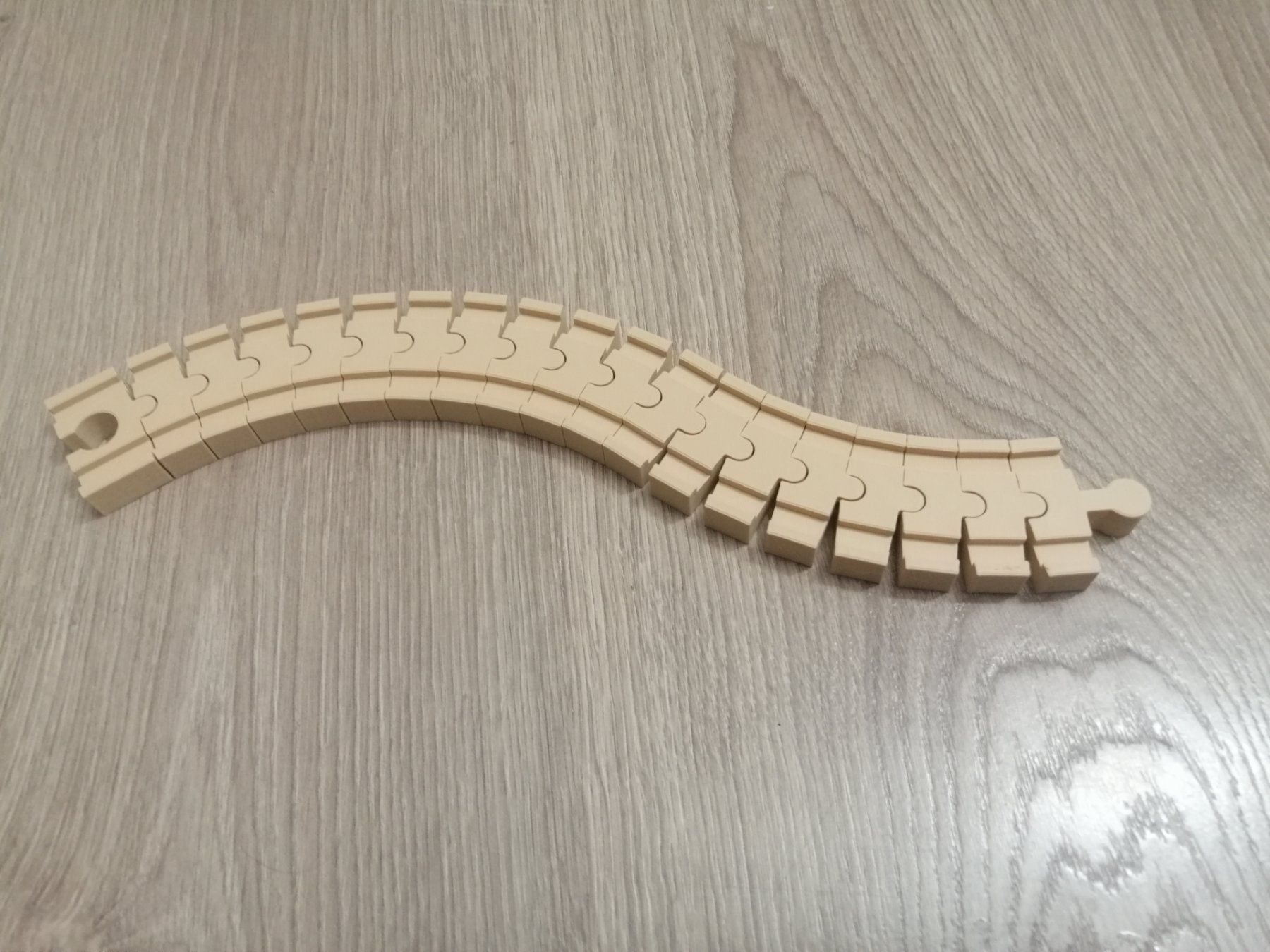 Giocattoli: Flexibel Schienenbausatz kompatibel mit Brio / Ikea etc. – Nuovo e nell'imballaggio originale da Dietikon venduto da You_Want_We_Print 1