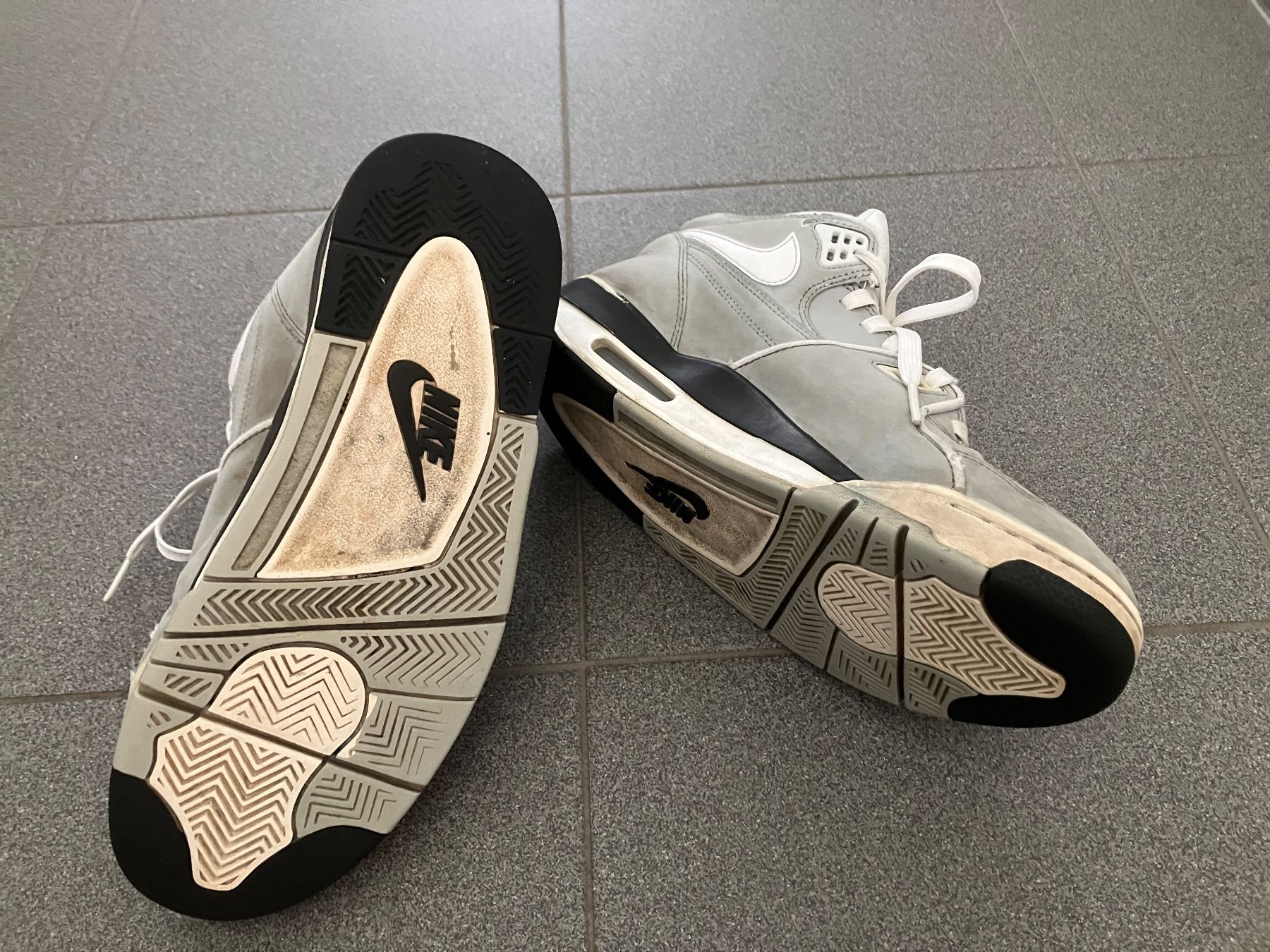 Nike Herrenschuhe: Nike Air Flight Sneaker Gr. 42.5 – Gebraucht aus Ruggell von VegasGirl 2